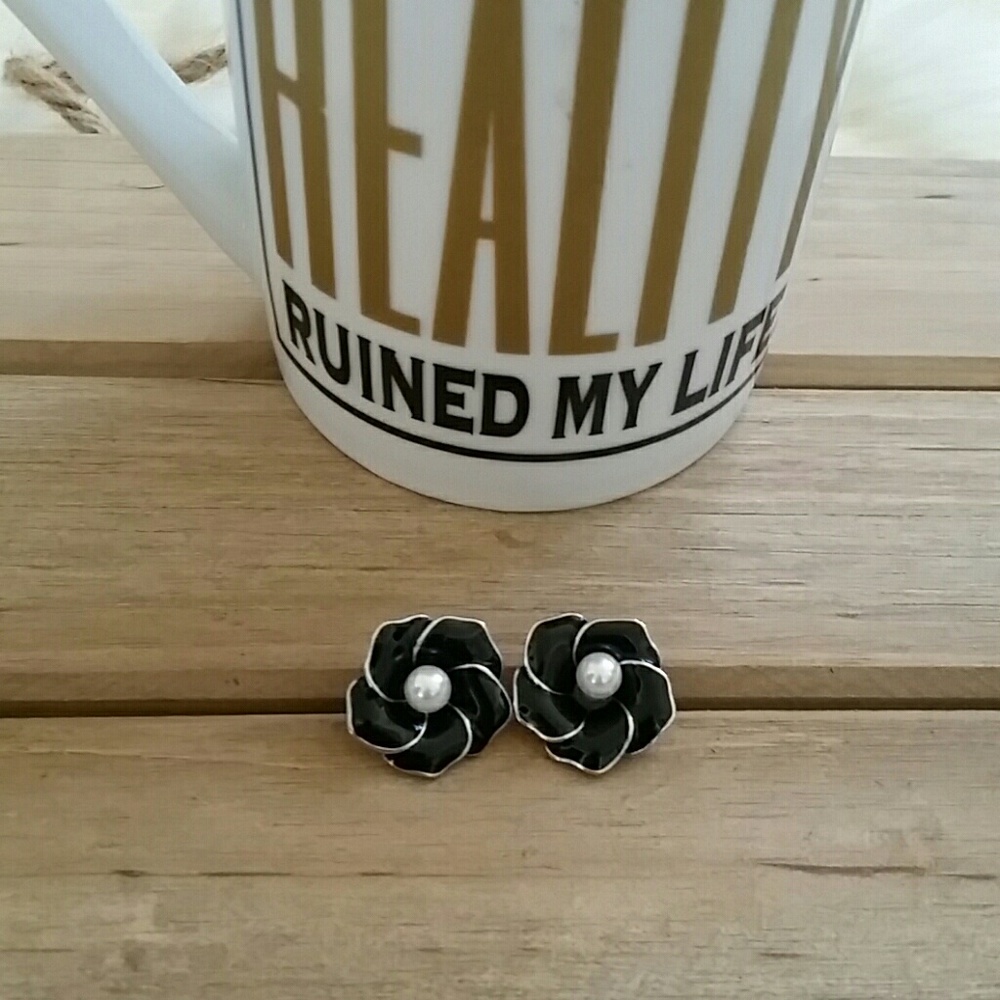 🍾 Pearl flower earrings